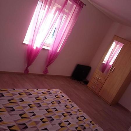 Ferienwohnung Schaefer Murter Bagian luar foto