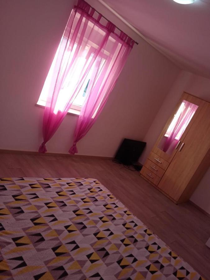 Ferienwohnung Schaefer Murter Bagian luar foto